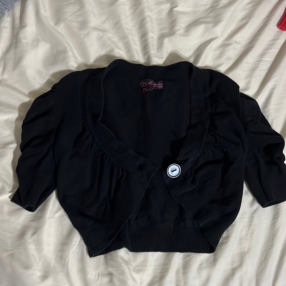 Cropped Take out black sweater size M